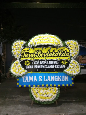 Papan Bunga Duka di Karang Raja